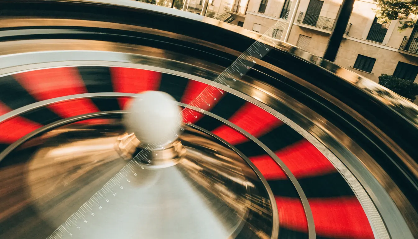 Rueda de ruleta en movimiento con efecto de medición